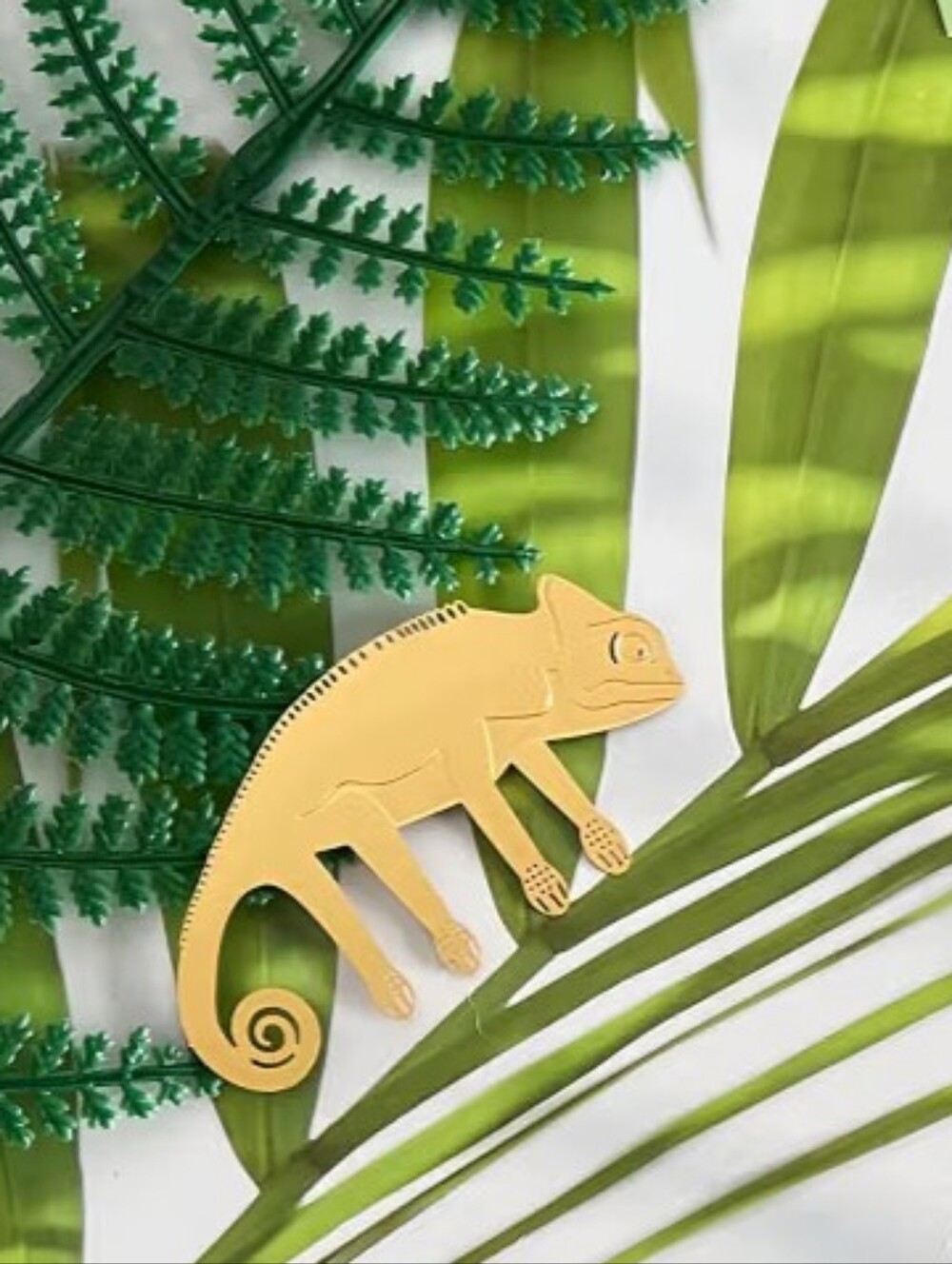 Gold Chameleon Plant Ornament